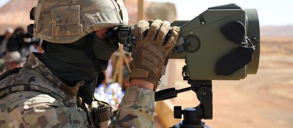 تدريب عسكري لجنود الجيش السوري على أيدي أفراد القوات الروسية في القاعدة العسكرية  في يعفور، على بعد 30 كلم غرب دمشق، 24 سبتمبر 2019 - سبوتنيك عربي