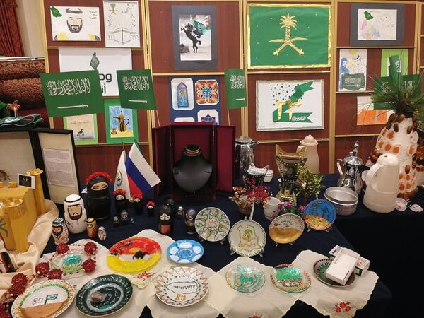 بالصور... سفارة السعودية لدى موسكو تحتفل باليوم الوطني الـ 89 - سبوتنيك عربي