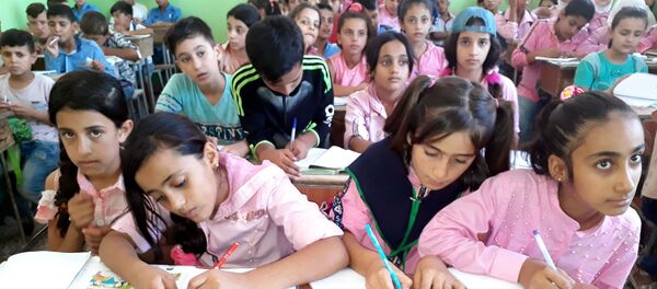 تنظيم قسد يغلق 2154 مدرسة سورية بالحسكة ويمنح بعضها للجيش الأمريكي تنظيم قسد يغلق 2154 مدرسة سورية بالحسكة ويمنح بعضها للجيش الأمريكي - سبوتنيك عربي