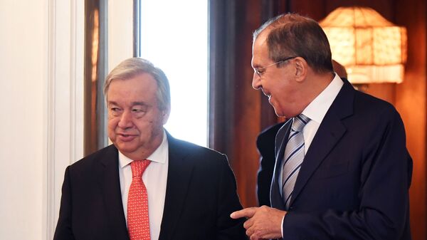 وزير الخارجية الروسي سيرغي لافروف والأمين العام للأمم المتحدة أنطونيو غوتيريش - سبوتنيك عربي