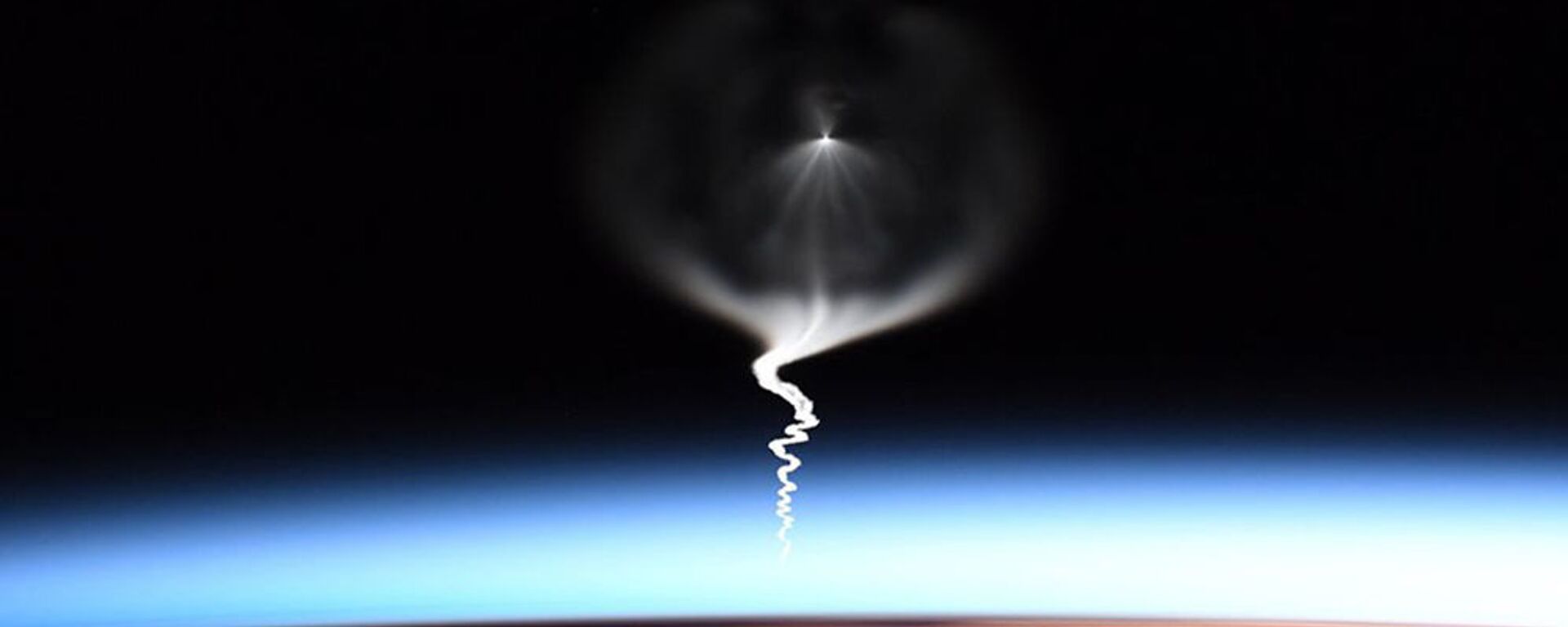 محطة الفضاء الدولية في الفضاء المفتوح محطة الفضاء الدولية في الفضاء المفتوح - سبوتنيك عربي, 1920, 06.08.2021