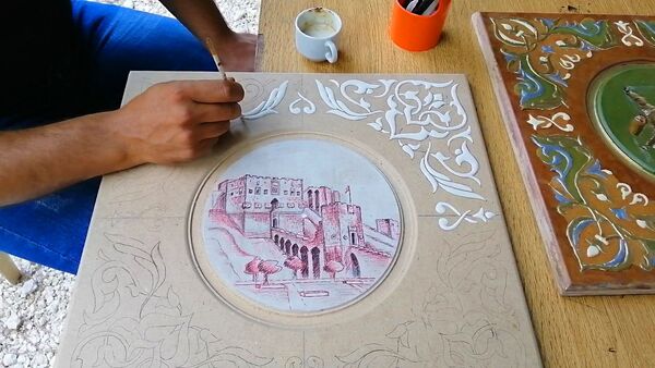 حلب تخلع الطراز الغربي وتسترد الزخرفة السورية إلى عماراتها... فيديو - سبوتنيك عربي