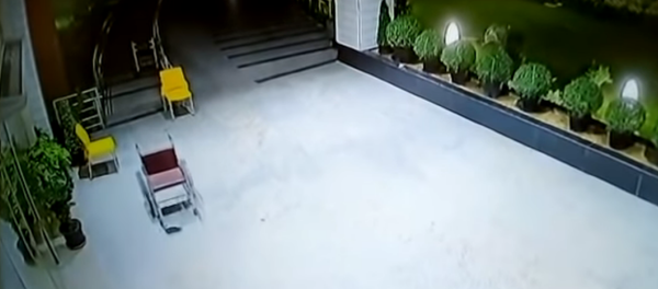 كرسي متحرك يتحرك لوحده - سبوتنيك عربي