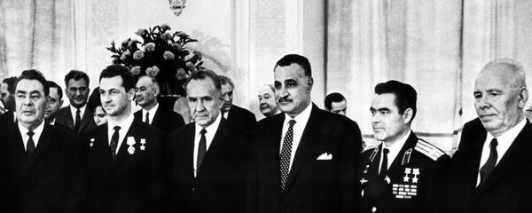 الرئيس المصري جمال عبد الناصر مع نيكولاي بودجورني في الكرملين بموسكو، روسيا، يوليو/تموز 1970 - سبوتنيك عربي