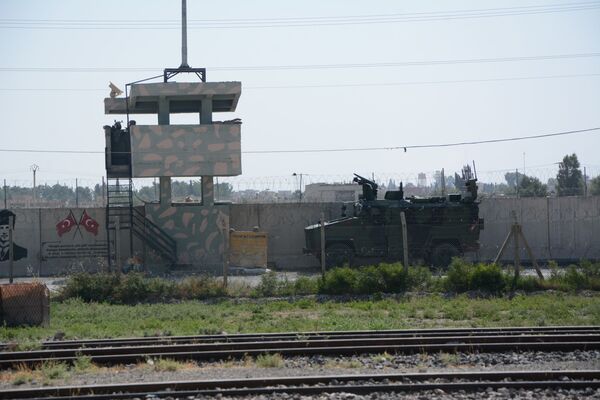 تركيا تواصل حشد قواتها على الحدود السورية تركيا تواصل حشد قواتها على الحدود السورية - سبوتنيك عربي