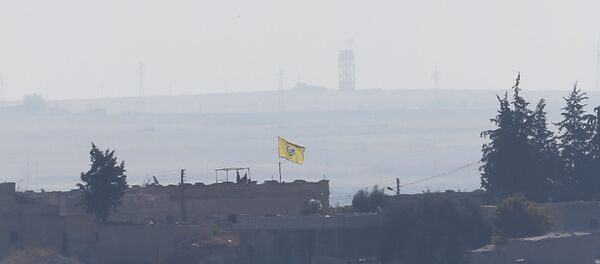 مدافع الجيش التركي على الحدود السورية التركية، بالقرب من بلدة أكاكالي الجنوبية الشرقية في مقاطعة سانليورفا، تركيا، 8 أكتوبر 2019 - سبوتنيك عربي