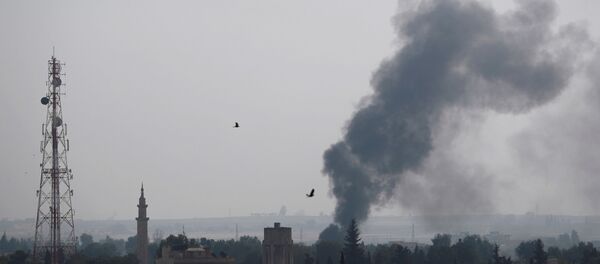 قصف في بلدة رأس العين، الحدود السورية التركية، سوريا، تركيا 10 أكتوبر 2019 - سبوتنيك عربي