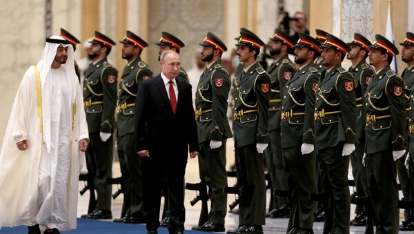 الرئيس الروسي فلاديمير بوتين ولي عهد الإمارة، ونائب القائد الأعلى للقوات المسلحة الإماراتية، الشيخ محمد بن زايد آل نهيان في الإمارات العربية المتحدة، 15 أكتوبر 2019 الرئيس الروسي فلاديمير بوتين ولي عهد الإمارة، ونائب القائد الأعلى للقوات المسلحة الإماراتية، الشيخ محمد بن زايد آل نهيان في الإمارات العربية المتحدة، 15 أكتوبر 2019 - سبوتنيك عربي