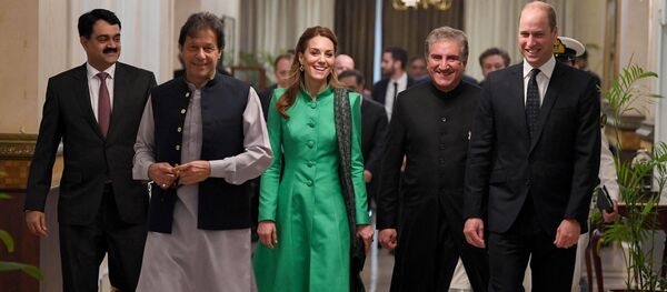 الأميرة كيت ميدلتون، دوقة كامبريدج مع زوجها الأمير البريطانى الأميرة كيت ميدلتون، دوقة كامبريدج مع زوجها الأمير البريطانى - سبوتنيك عربي