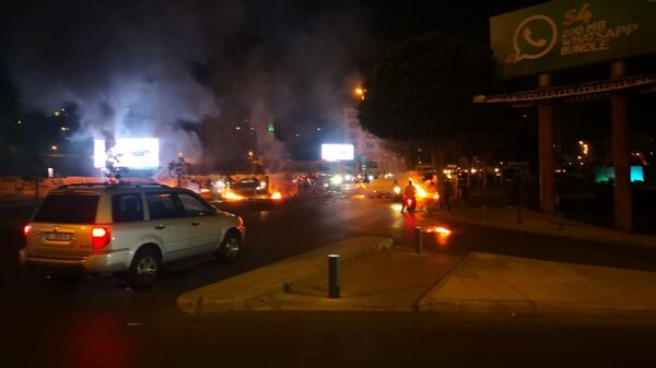 بالصور... الضريبة على واتساب تشعل الاحتجاجات في لبنان - سبوتنيك عربي