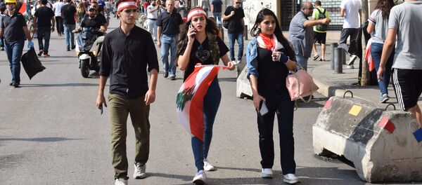 الاحتجاجات في بيروت، لبنان 21 أكتوبر 2019 الاحتجاجات في بيروت، لبنان 21 أكتوبر 2019 - سبوتنيك عربي