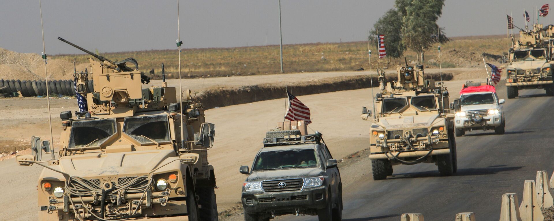 قوات الجيش الأمريكي المنسحبة من شمال سوريا، في ضواحي دهوك، العراق 21 أكتوبر 2019 - سبوتنيك عربي, 1920, 26.01.2022