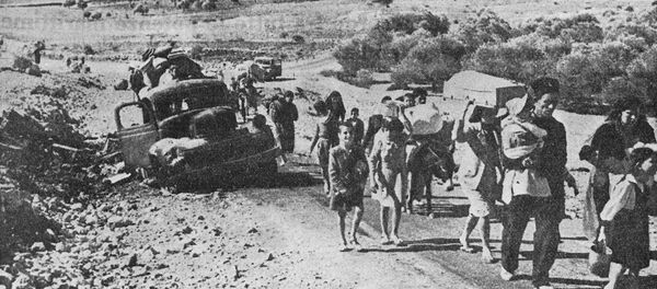 لاجئون على طرق الأراضي العربية التي احتلها إسرائيل بعد حرب الأيام الستة عام 1967 - سبوتنيك عربي