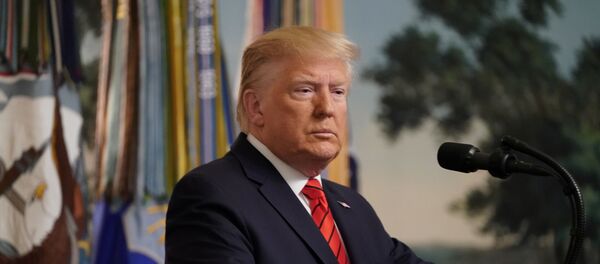 الرئيس دونالد ترامب يدلي ببيان بعد تقارير تفيد بأن القوات الأمريكية هاجمت زعيم تنظيم داعش أبو بكر البغدادي - سبوتنيك عربي