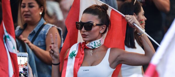 مظاهرات مناهضة للحكومة للبنانية في بيروت، لبنان 27 أكتوبر 2019 مظاهرات مناهضة للحكومة للبنانية في بيروت، لبنان 27 أكتوبر 2019 - سبوتنيك عربي