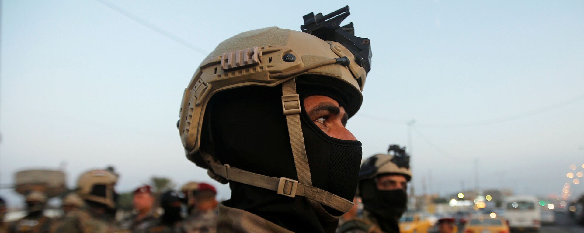  أفراد قوات الأمن العراقية خلال الاحتجاجات المستمرة المناهضة للحكومة في البصرة - سبوتنيك عربي, 1920, 01.08.2021