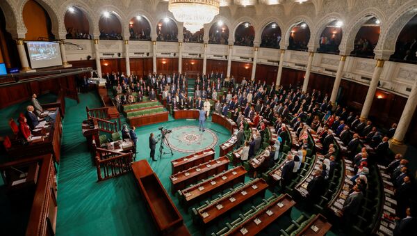 أعضاء البرلمان التونسيون الجدد يؤدون اليمين في تونس - سبوتنيك عربي