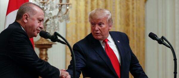 الرئيس الأمريكي دونالد ترامب يلتقي بالرئيس التركي أردوغان في البيت الأبيض بواشنطن - سبوتنيك عربي