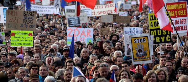 احتجاج ضد الحكومة في براغ، التشيك، 16 نوفمبر/تشرين الثاني 2019 احتجاج ضد الحكومة في براغ، التشيك، 16 نوفمبر/تشرين الثاني 2019 - سبوتنيك عربي