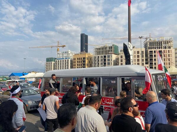 بالفيديو... حافلة للثورة تجوب المناطق اللبنانية واعتراض على توجهها جنوبا - سبوتنيك عربي