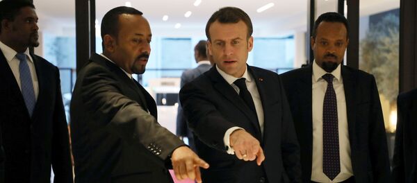 الرئيس الفرنسي إيمانويل ماكرون ورئيس الوزراء الأثيوبي أبي أحمد - سبوتنيك عربي