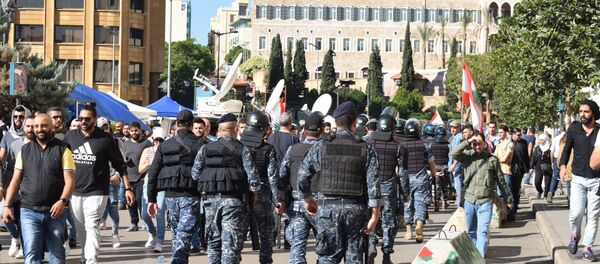 التظاهرات في وسط بيروت، لبنان 19 نوفمبر 2019 التظاهرات في وسط بيروت، لبنان 19 نوفمبر 2019 - سبوتنيك عربي