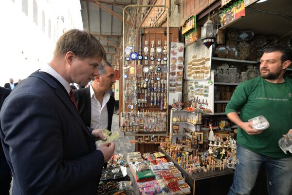 برلمانيون ألمان في دمشق القديمة: نصف مليار يورو منحة سويسرية لسوريا... صور وفيديو - سبوتنيك عربي