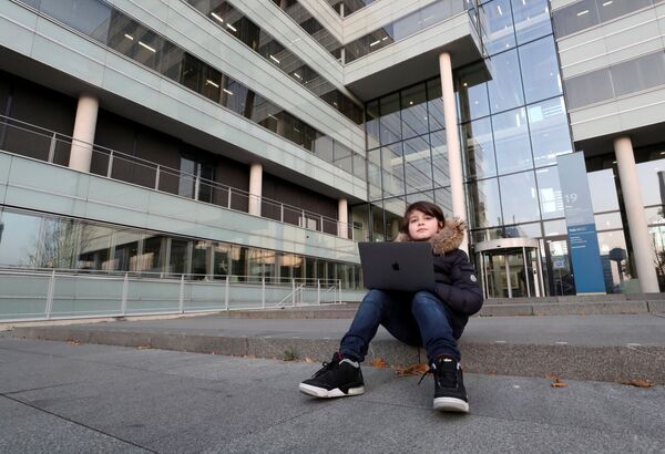 طفل معجزة في طريقه لأن يصبح أصغر خريج جامعة في العالم (صور) - سبوتنيك عربي