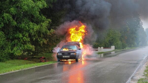 سيارة تحترق - سبوتنيك عربي