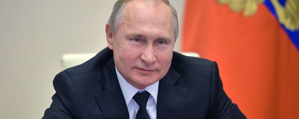 الرئيس الروسي فلاديمير بوتين خلال منتدى مشروع - سبوتنيك عربي