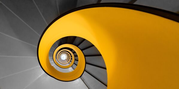 صورة لا تقم بضبط جهاز التلفزيون الخاص بك للمصور البريطاني ماثيو براوني، التي تأهلت إلى توب-50 من فئة مفتوح - بيئة البناء في مسابقة ذي إبسون بانو الدولية لعام 2019 - سبوتنيك عربي