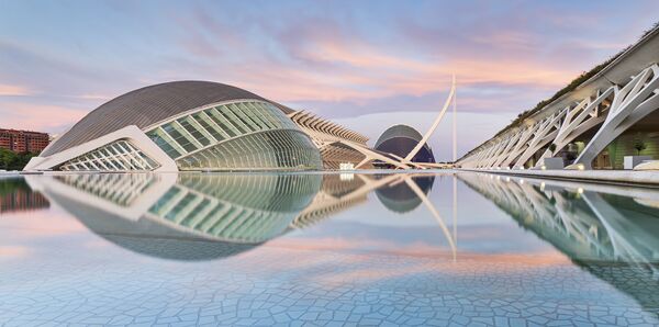 صورة غروب نصفي للمصور الآيرلندي بريان هوبر، التي دخلت فئة توب-50 من فئة هاوي - بيئة البناء في مسابقة ذي إبسون بانو الدولية لعام 2019 - سبوتنيك عربي