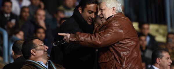 أحمد حسام ميدو مع رئيس نادي الزمالك المصري مرتضى منصور أحمد حسام ميدو مع رئيس نادي الزمالك المصري مرتضى منصور - سبوتنيك عربي