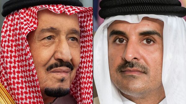 أمير قطر الشيخ تميم بن حمد آل الثاني والعاهل السعودي الملك سلمان بن عبد العزيز - سبوتنيك عربي