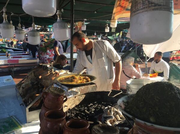 بين السحرة والشعراء...ساحة الفنا أشهر معالم المدينة الحمراء في المغرب - سبوتنيك عربي