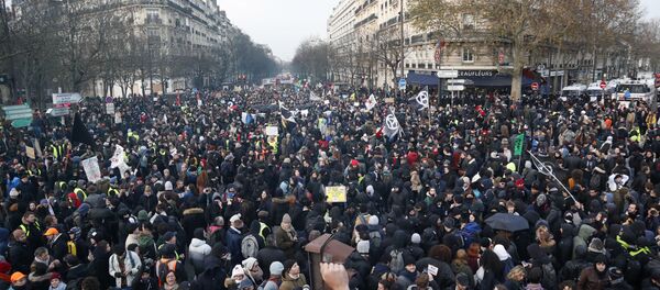 احتجاجات باريس احتجاجات باريس - سبوتنيك عربي