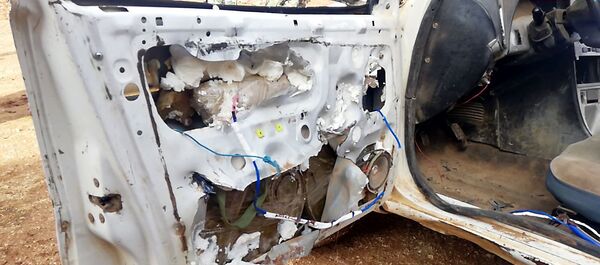 الأمن السوري يضبط سيارة ودراجات مفخخة وأحزمة ناسفة وأسلحة بريف درعا، سوريا - سبوتنيك عربي