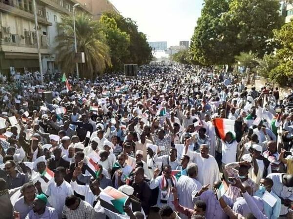 سياسي سوداني يكشف أسباب خروج مظاهرات الخرطوم ضد قوى الحرية والتغيير سياسي سوداني يكشف أسباب خروج مظاهرات الخرطوم ضد قوى الحرية والتغيير - سبوتنيك عربي