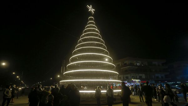 شجرة الميلاد في ساحة العباسيين بدمشق - سبوتنيك عربي