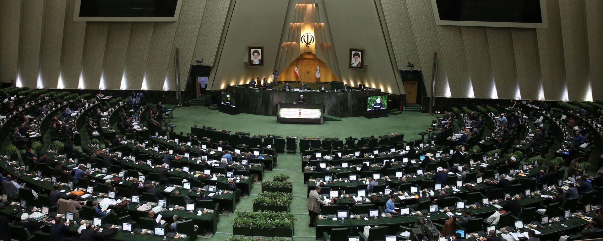 البرلمان الإيراني  - سبوتنيك عربي, 1920, 12.07.2021