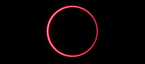 كسوف الشمس الحلقي في سياك، محافظة رياو، إندونيسيا 26 ديسمبر 2019 - سبوتنيك عربي