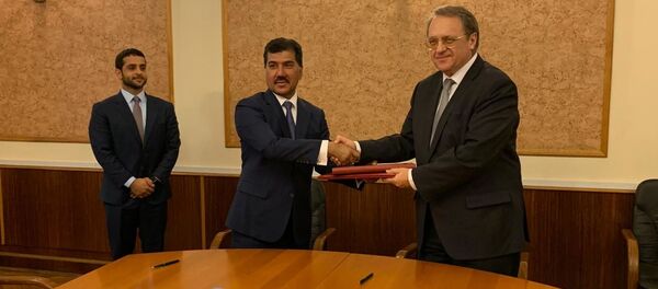 توقيع اتفاقية بين روسيا وقطر حول الإعـفـاء الـمـتـبـادل من مـتـطـلـبـات الـتأشـيـرات، لمواطني البلدين الصديقين، موسكو 27 ديسمبر 2019  - سبوتنيك عربي