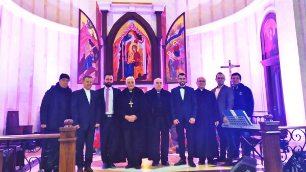 ترانيم في رأس السنة والميلاد تمتزج مع أصوات الآذان في حلب السورية - سبوتنيك عربي