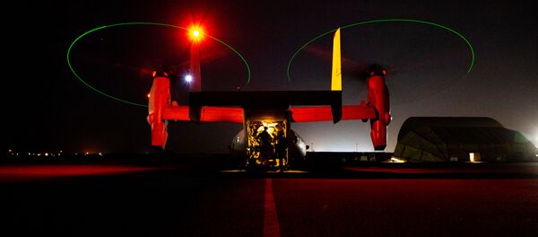 المارينز الأمريكيون المكلفون بقوات المهام الجوية البري الخاصة يستعدون لتأمين السفارة الأمريكية في بغداد من قاعدة في الكويت - سبوتنيك عربي