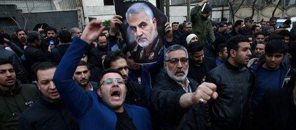 احتجاج على مقتل اللواء الإيراني سليماني أمام مكتب الأمم المتحدة في طهران - سبوتنيك عربي