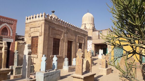 الشيخ رينيه... فيلسوف فرنسي اعتنق الإسلام وانتقد الغرب ومكتبه أصبح مزارا - سبوتنيك عربي