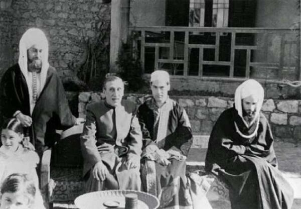 الشيخ رينيه... فيلسوف فرنسي اعتنق الإسلام وانتقد الغرب ومكتبه أصبح مزارا - سبوتنيك عربي