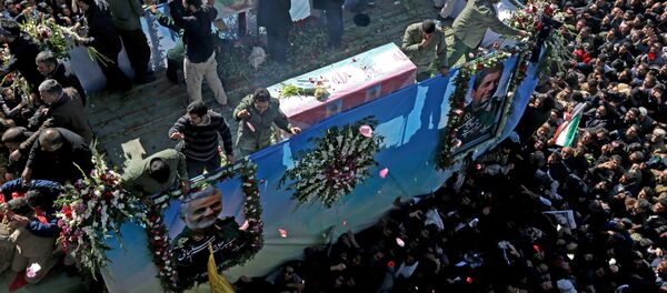 جنازة قائد فيلق القدس التابع للحرس الثوري الإيراني الجنرال قاسم سليماني - سبوتنيك عربي