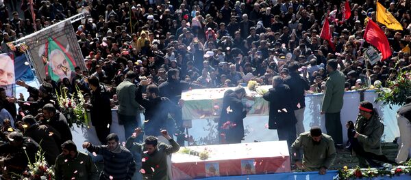 جنازة قاسم سليماني في كرمان في إيران - سبوتنيك عربي