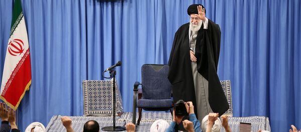 آية الله علي خامنئي يلقي خطابا في طهران آية الله علي خامنئي يلقي خطابا في طهران - سبوتنيك عربي